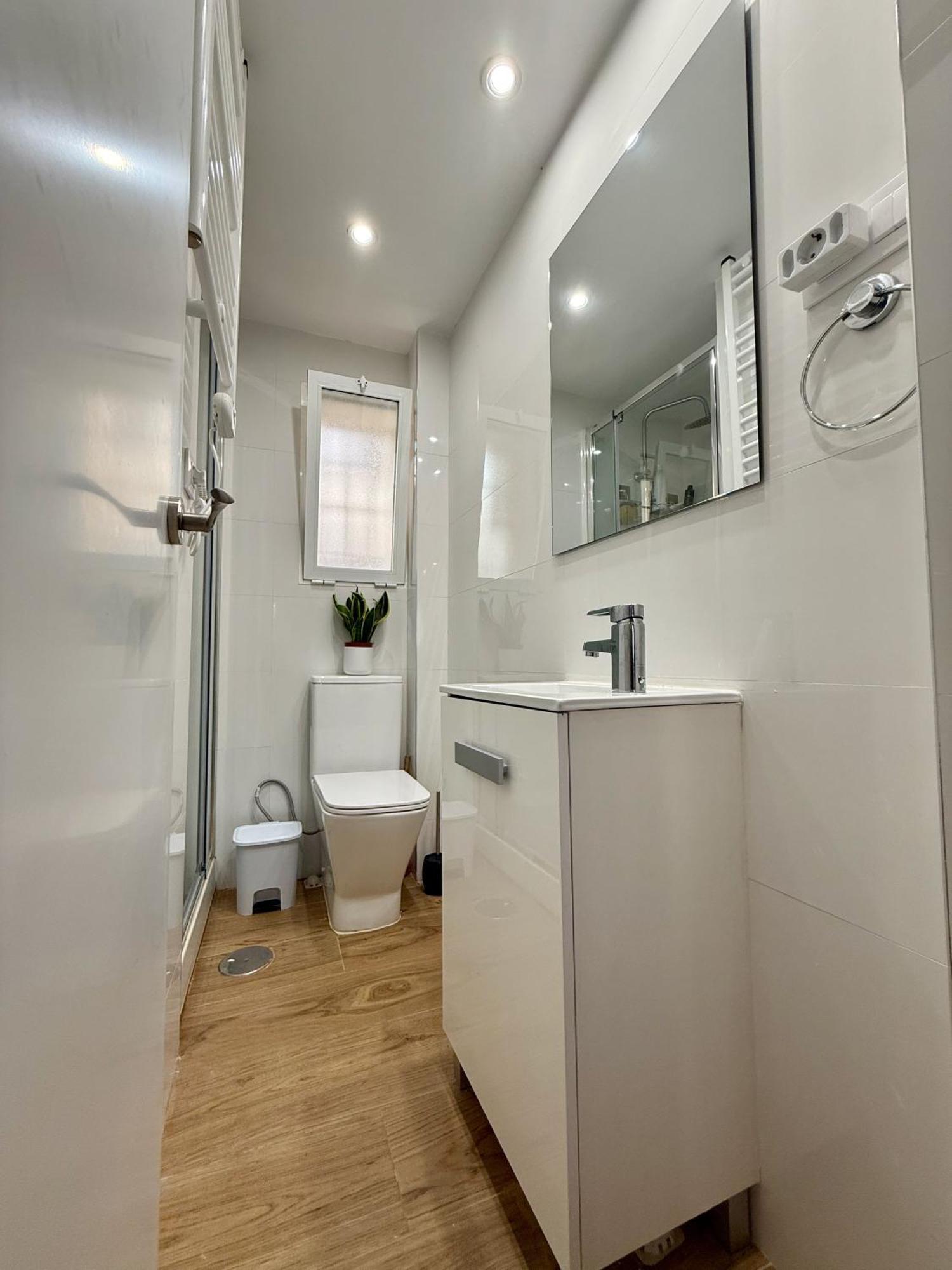 Fee4me Bright And Flat Apartment